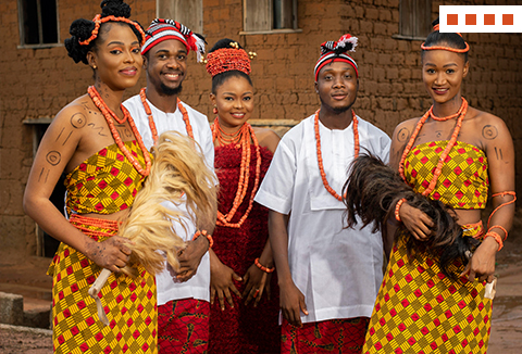 Students of Ghana performed their traditional dance during the
                                        procession - SRDU